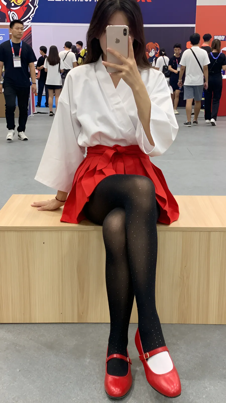HL-000053 · Cosplay archive visual reference
