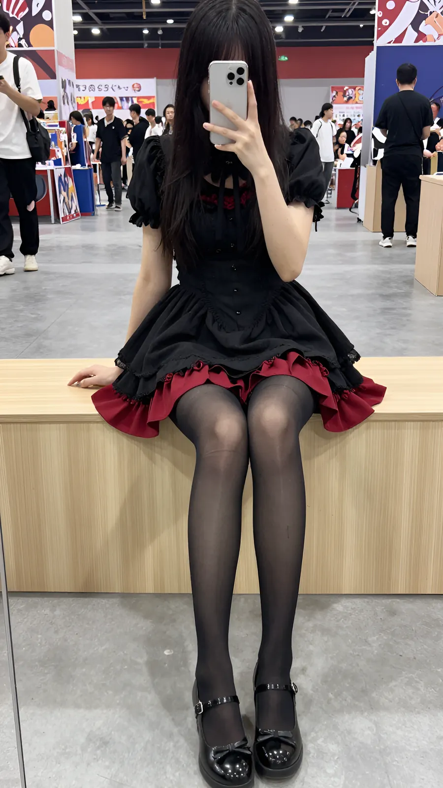 HL-000111 · Cosplay archive visual reference