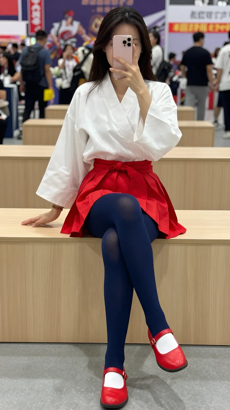 HL-000137 · Cosplay archive visual reference
