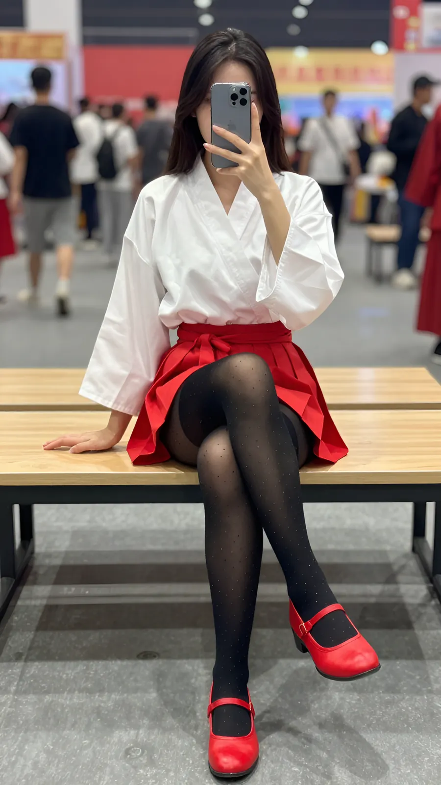 HL-000233 · 巫女白衣红袴短裙 visual reference