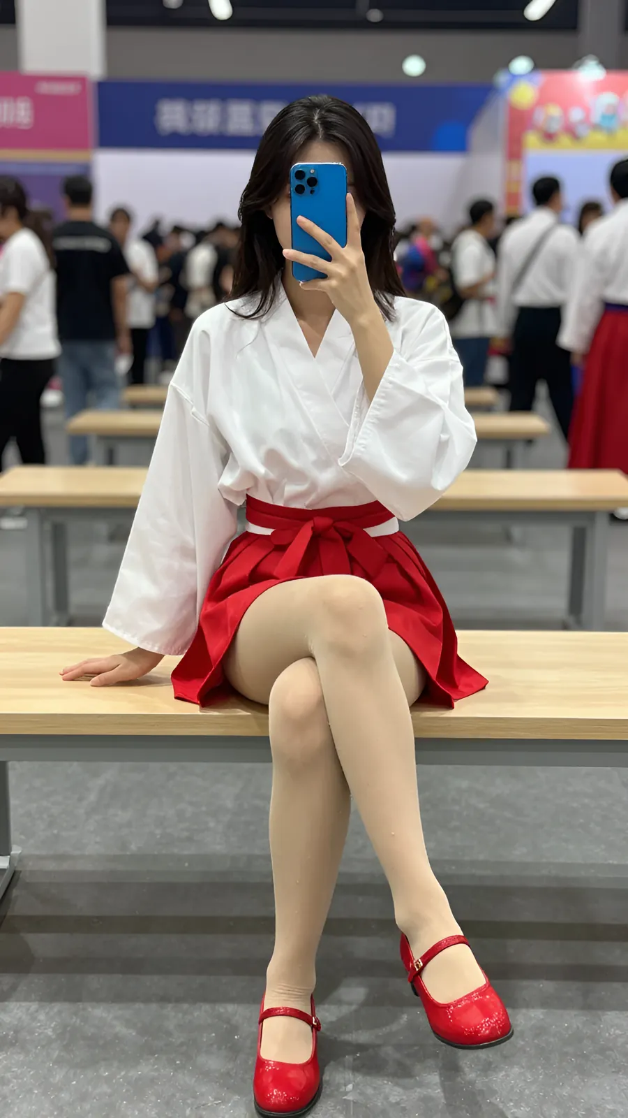 HL-000245 · 巫女白衣红袴短裙 visual reference