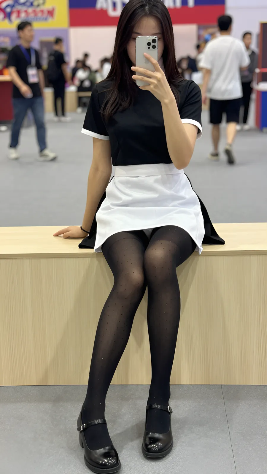 HL-000253 · 黑白女仆围裙短裙 visual reference
