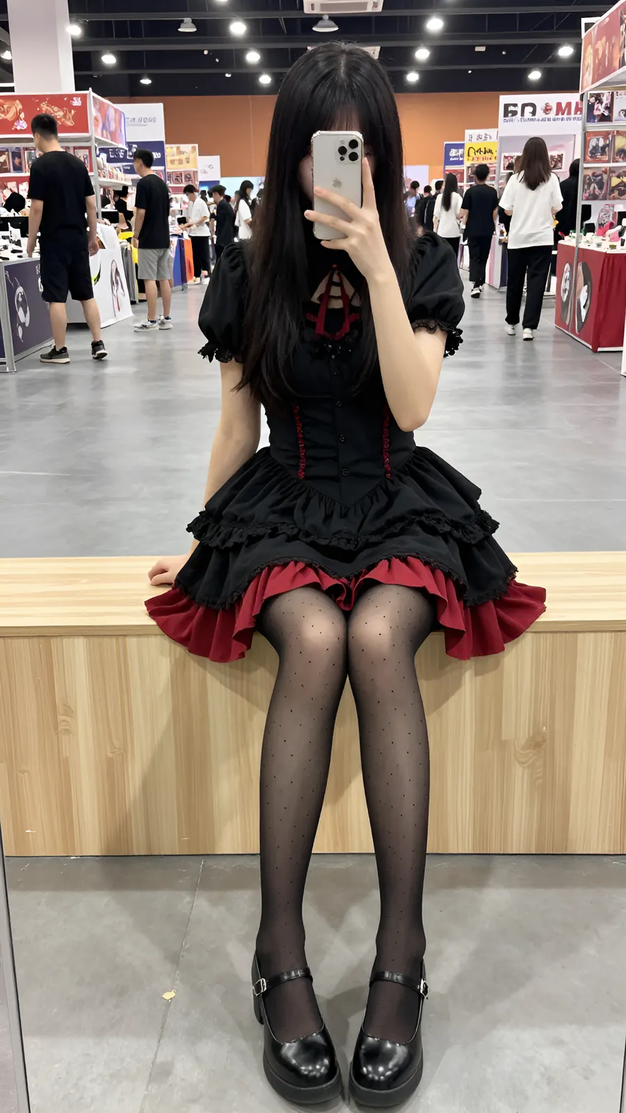 HL-000423 · 哥特萝莉蕾丝上衣酒红裙 visual reference