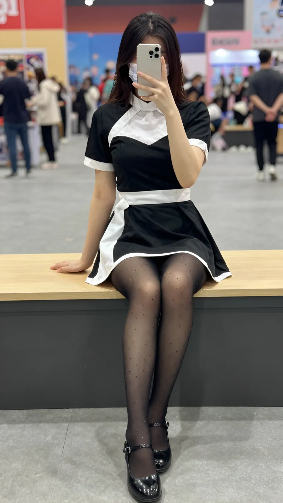 HL-000433 · 黑白女仆围裙短裙 visual reference