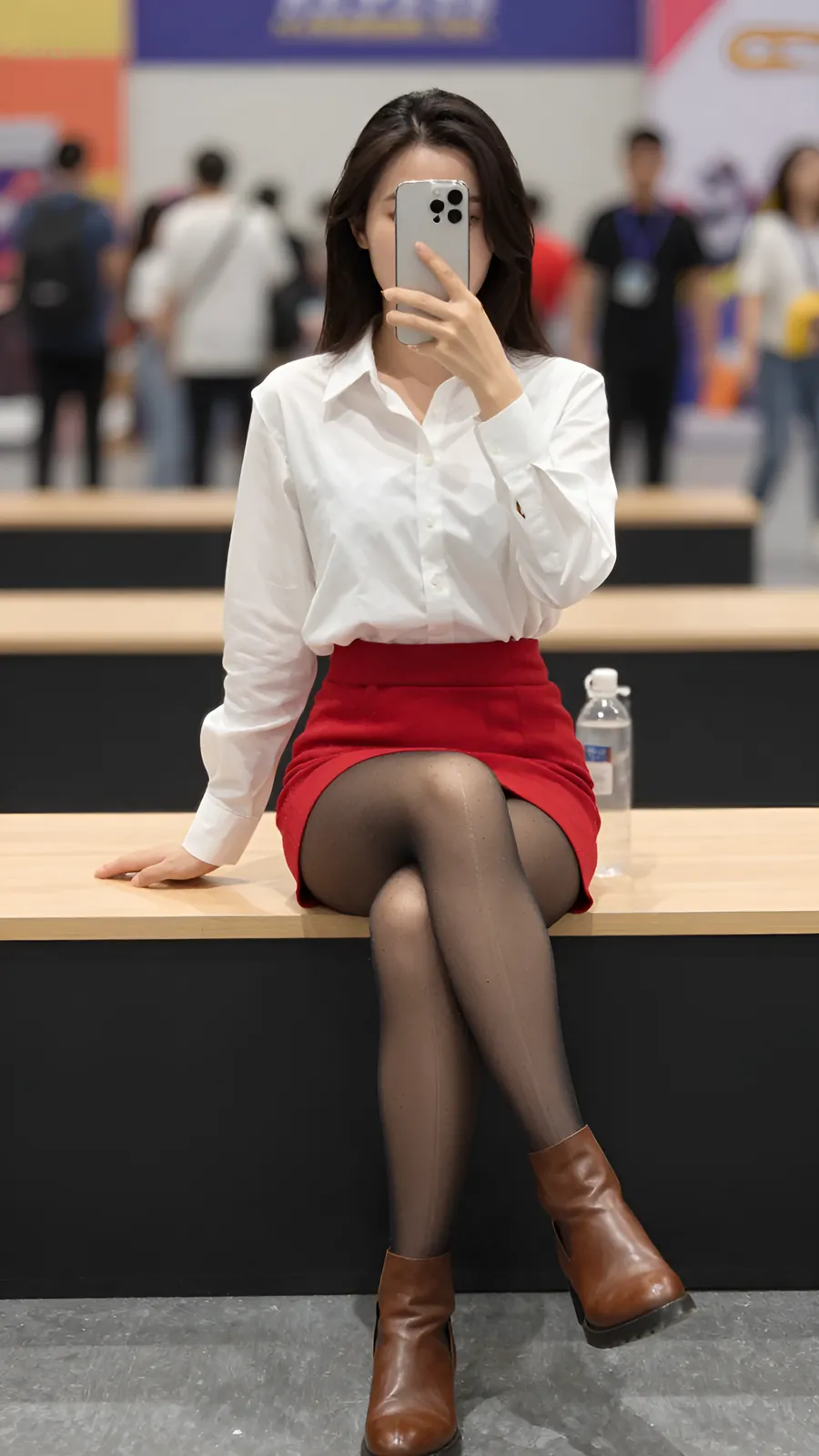 HL-000478 · 骑士制服白衬红短裙 visual reference