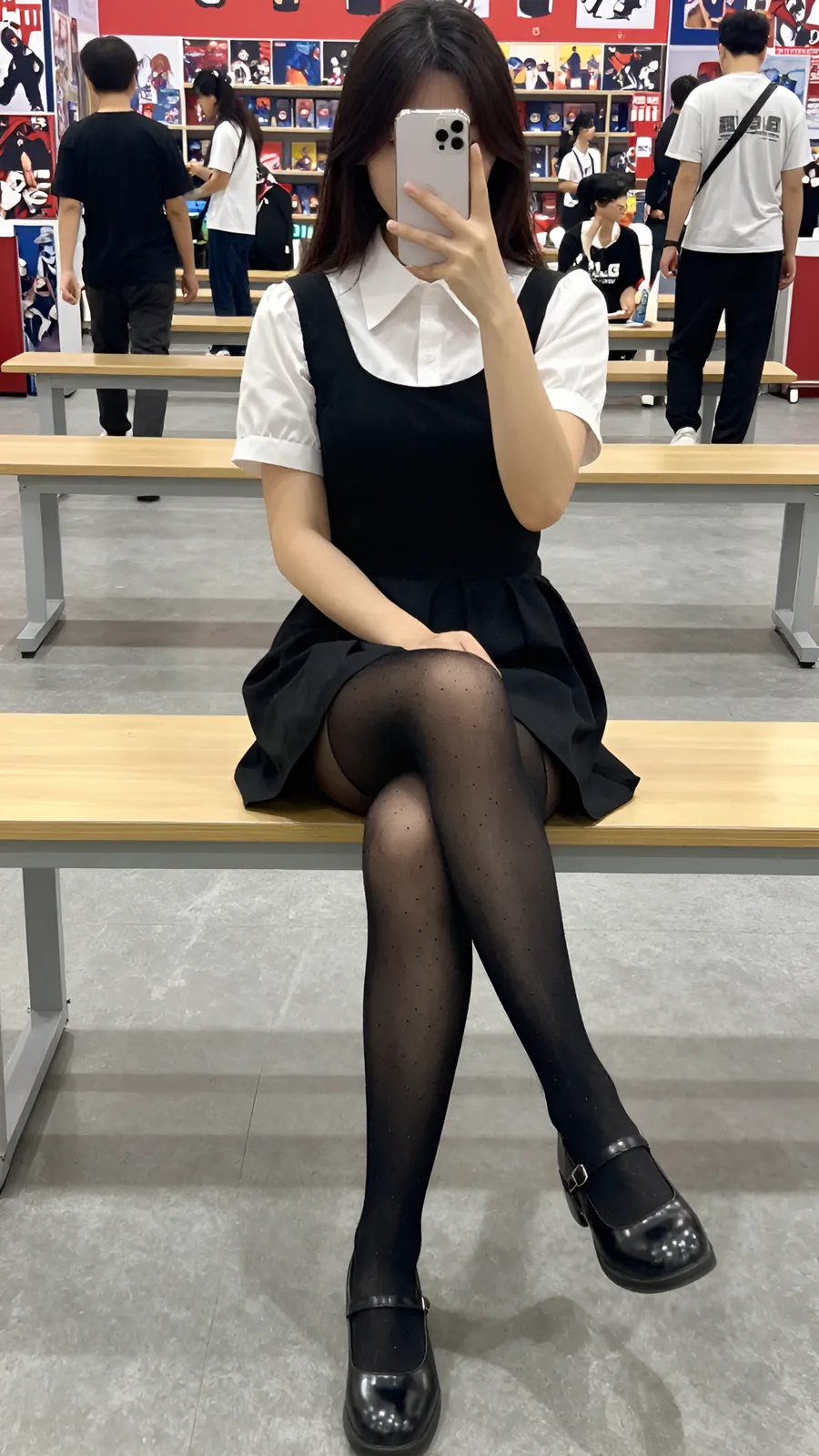 HL-000613 · 黑白女仆围裙短裙 visual reference