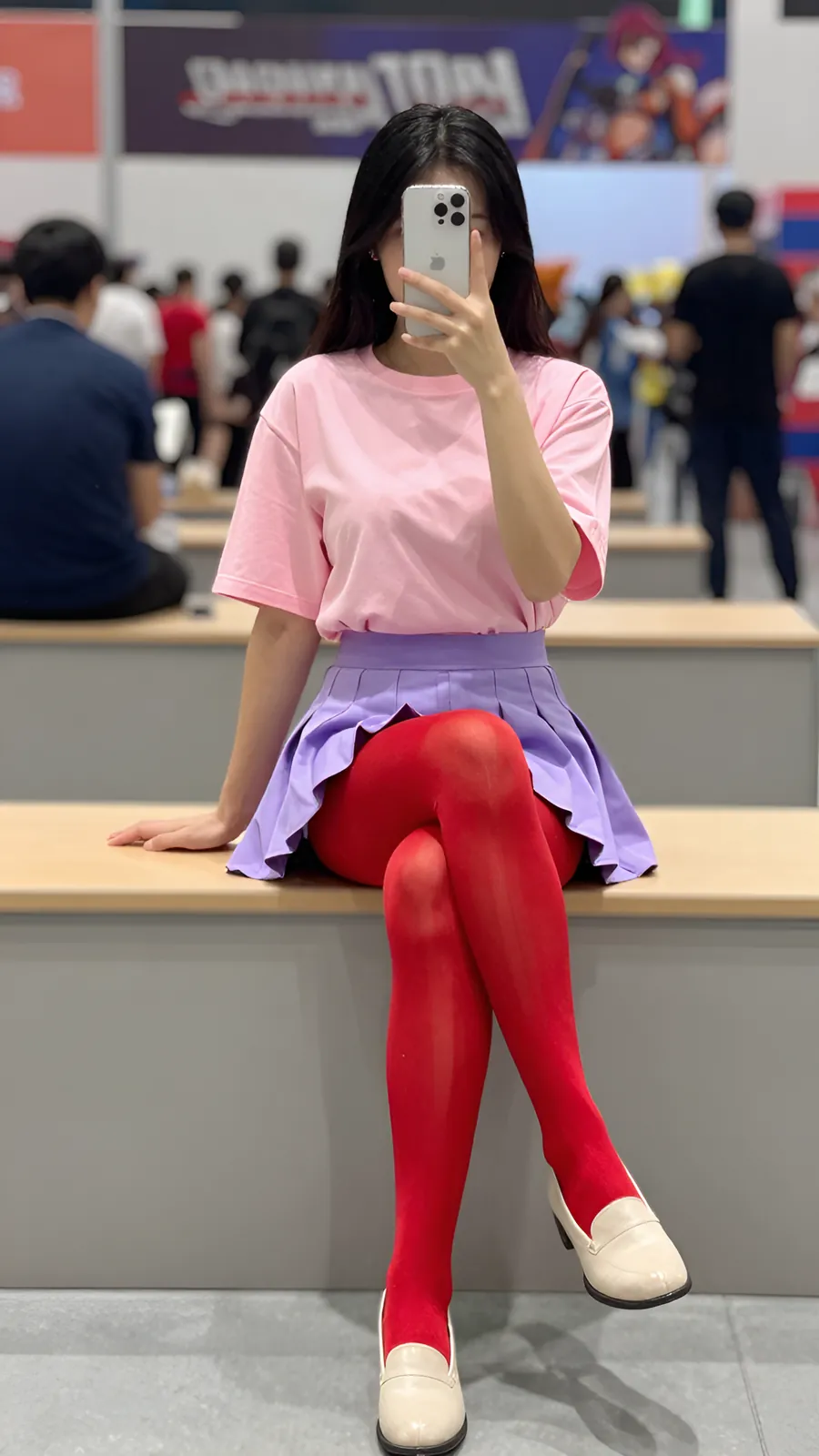 30D 酒红连裤袜 · 桌沿伸腿坐姿 visual reference