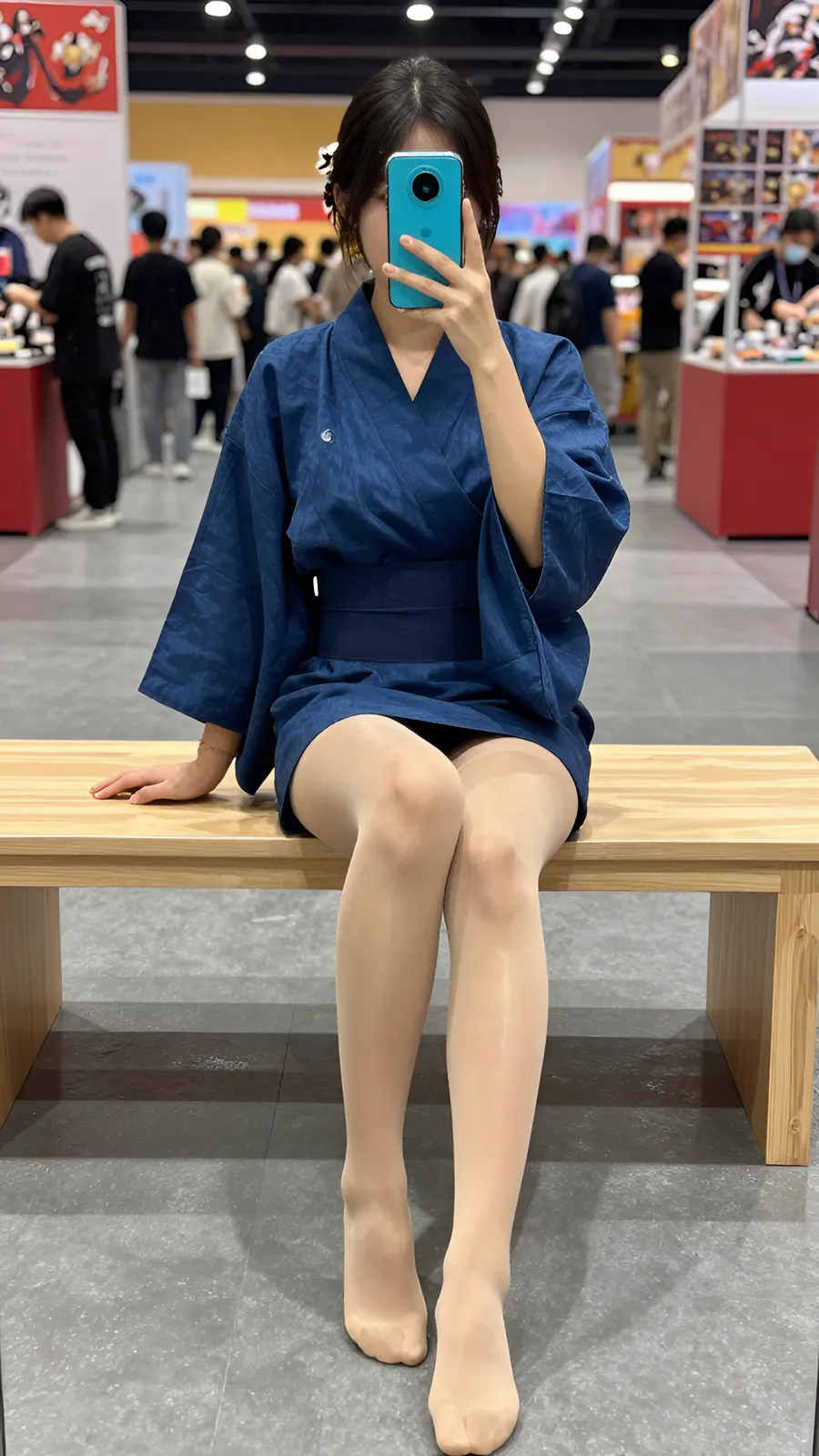 10D 自然肤色连裤袜 · 桌沿伸腿坐姿 visual reference