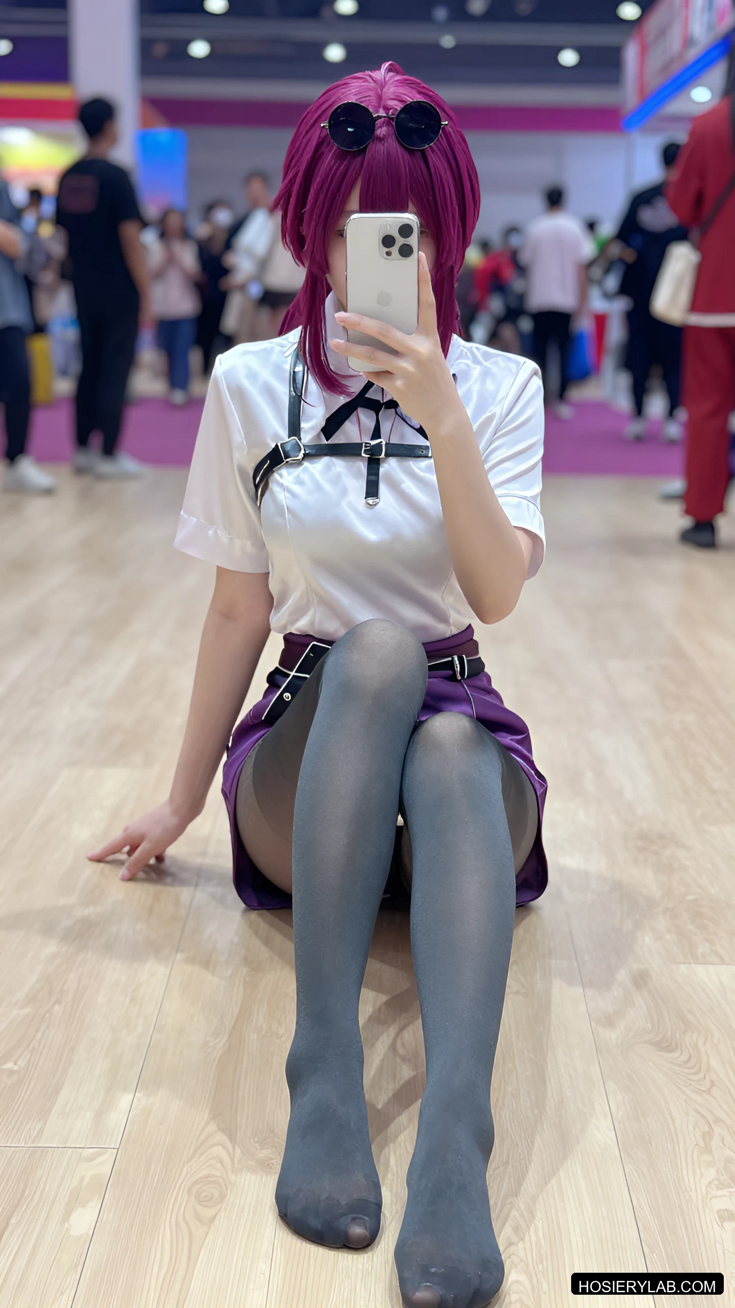 后缝线 缎光 20D 炭灰 大腿袜 visual reference