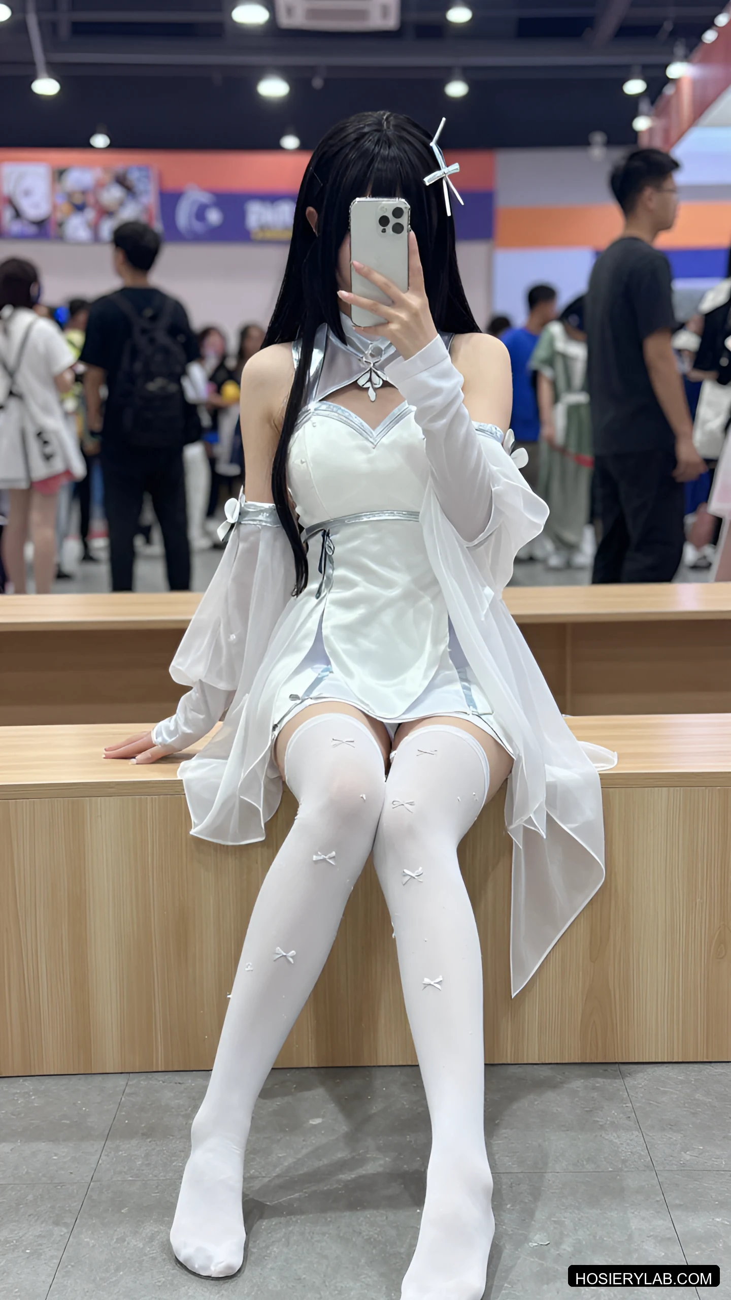 后缝线 罗纹 缎光 12D 酒红 大腿袜 visual reference