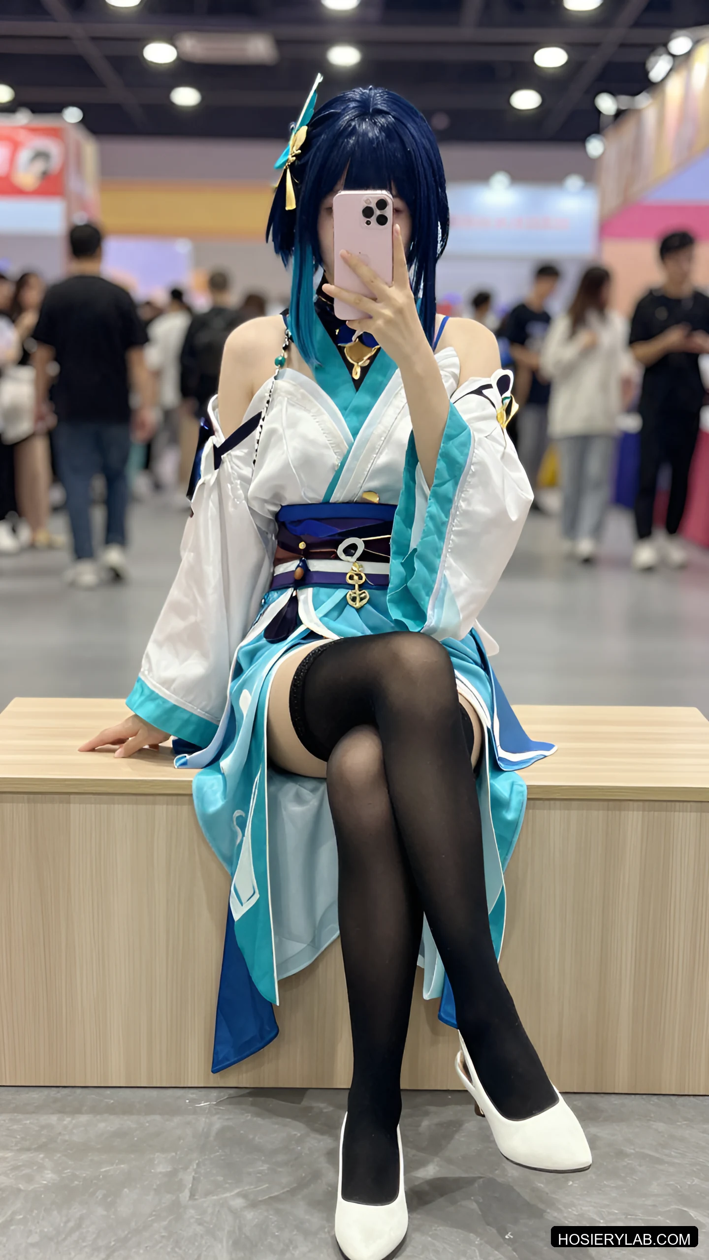 后缝线 缎光 薄透 30D 海军蓝 连裤袜 visual reference