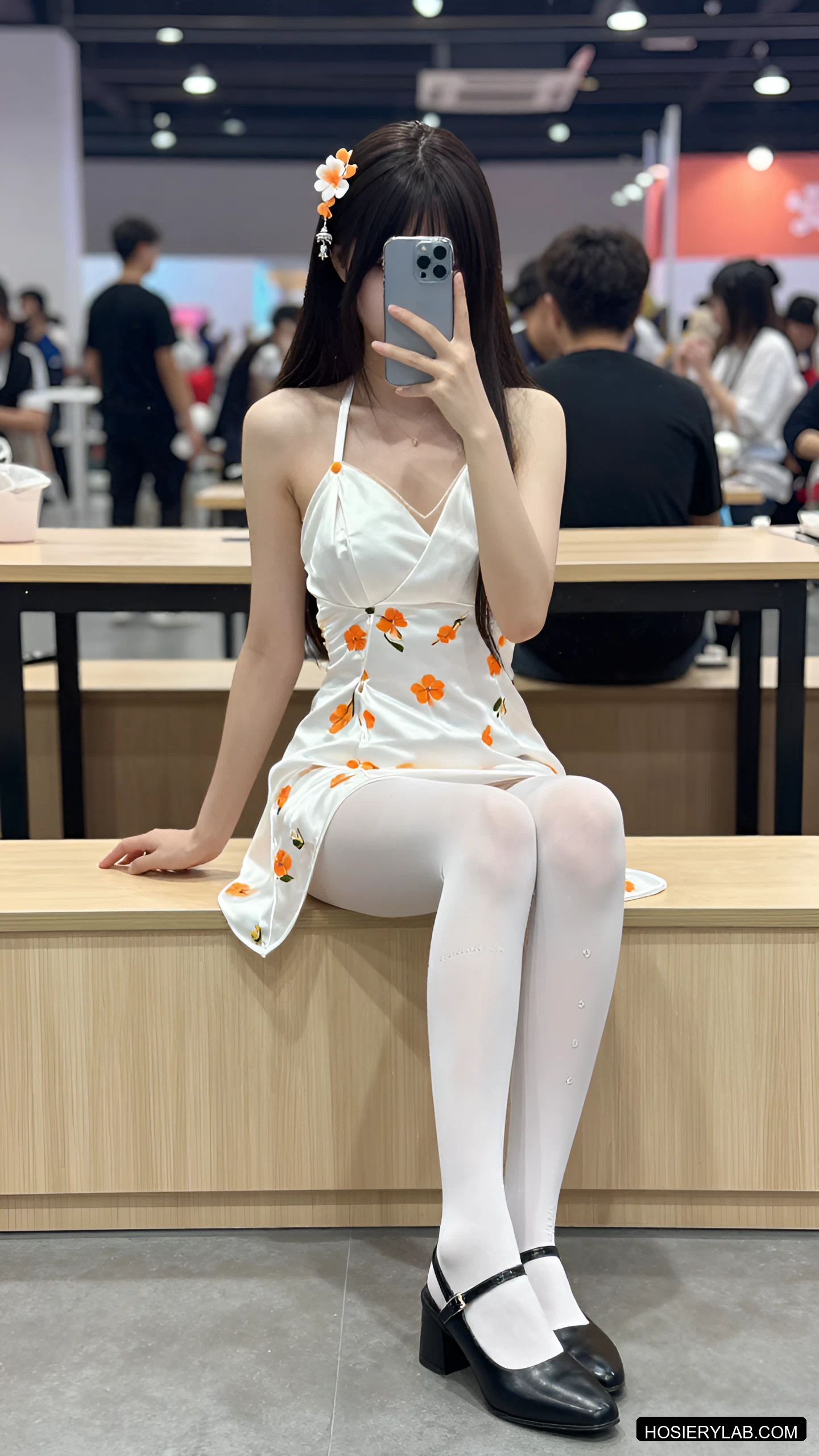 后缝线 缎光 薄透 20D 纯白 大腿袜 visual reference