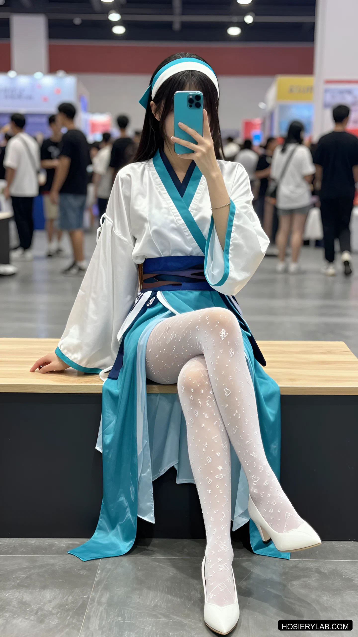 缎光 蕾丝 30D 炭灰 连裤袜 visual reference