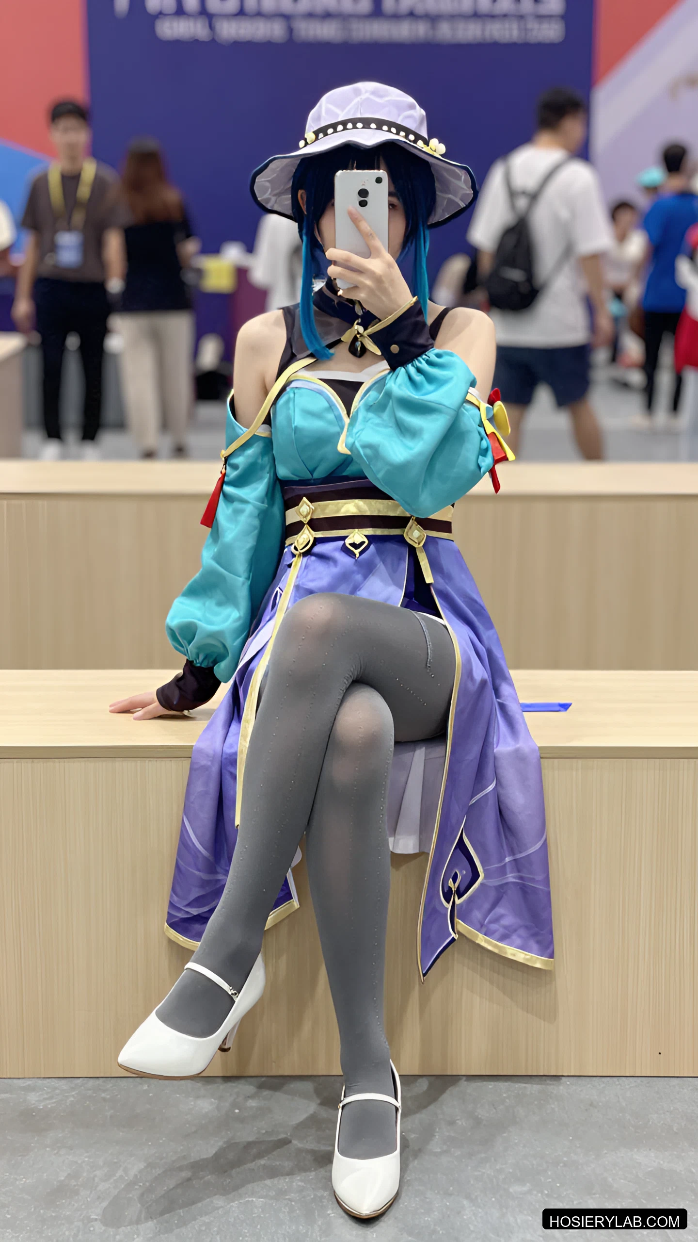 后缝线 罗纹 缎光 薄透 30D 酒红 连裤袜 visual reference