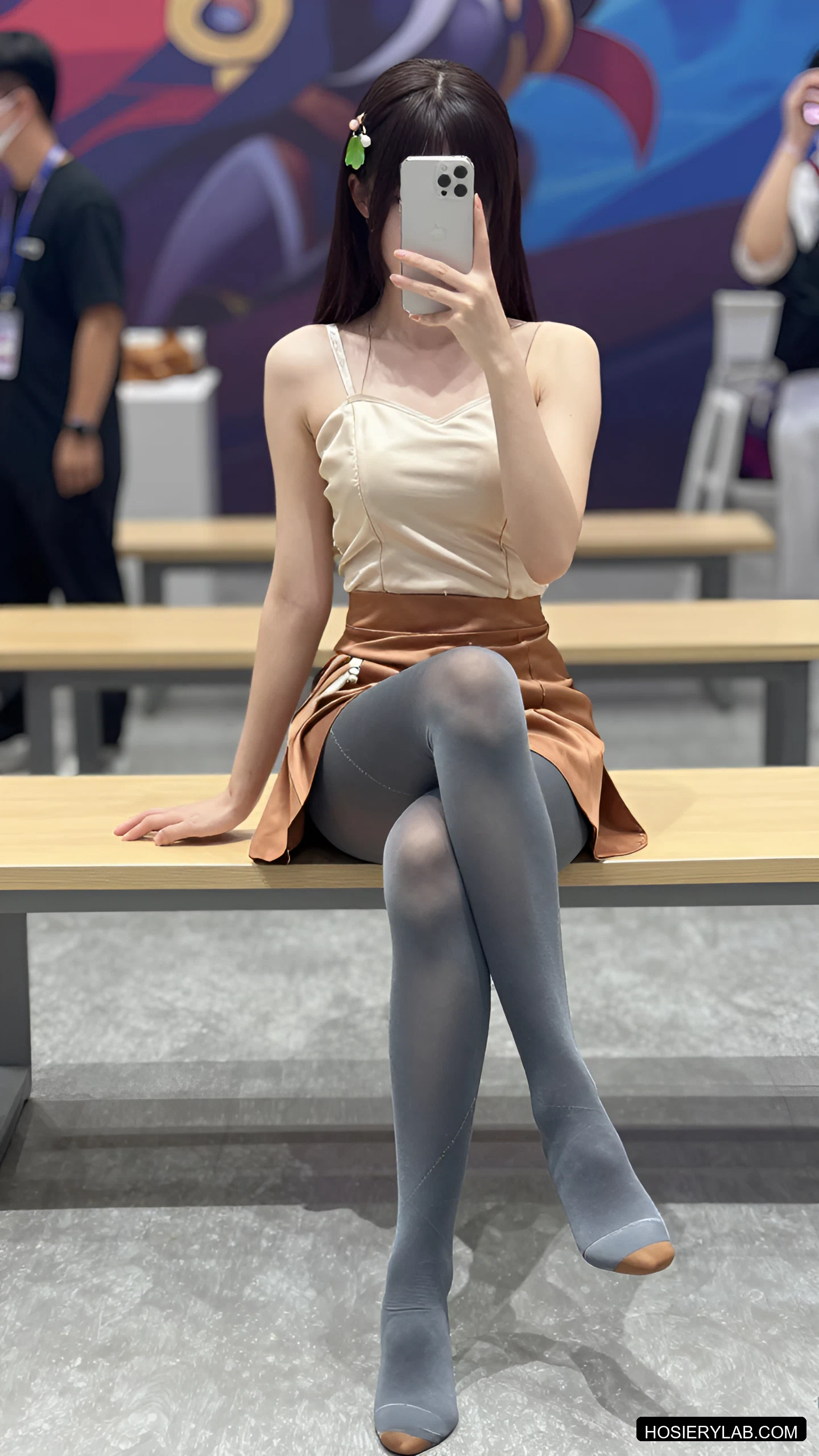 后缝线 缎光 薄透 25D 炭灰 连裤袜 visual reference