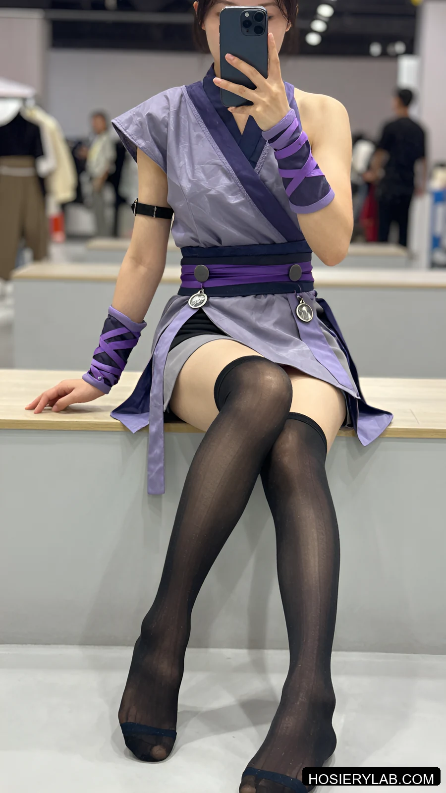 contrast heel 5D 纯黑 及膝袜 视觉参考